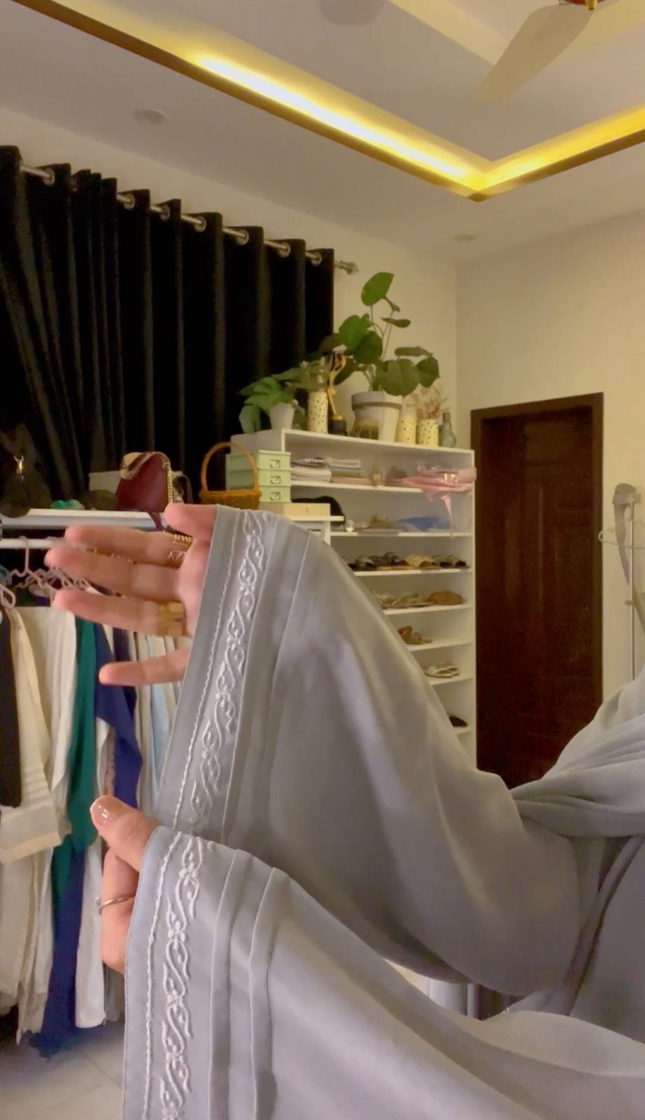 Raha Abaya